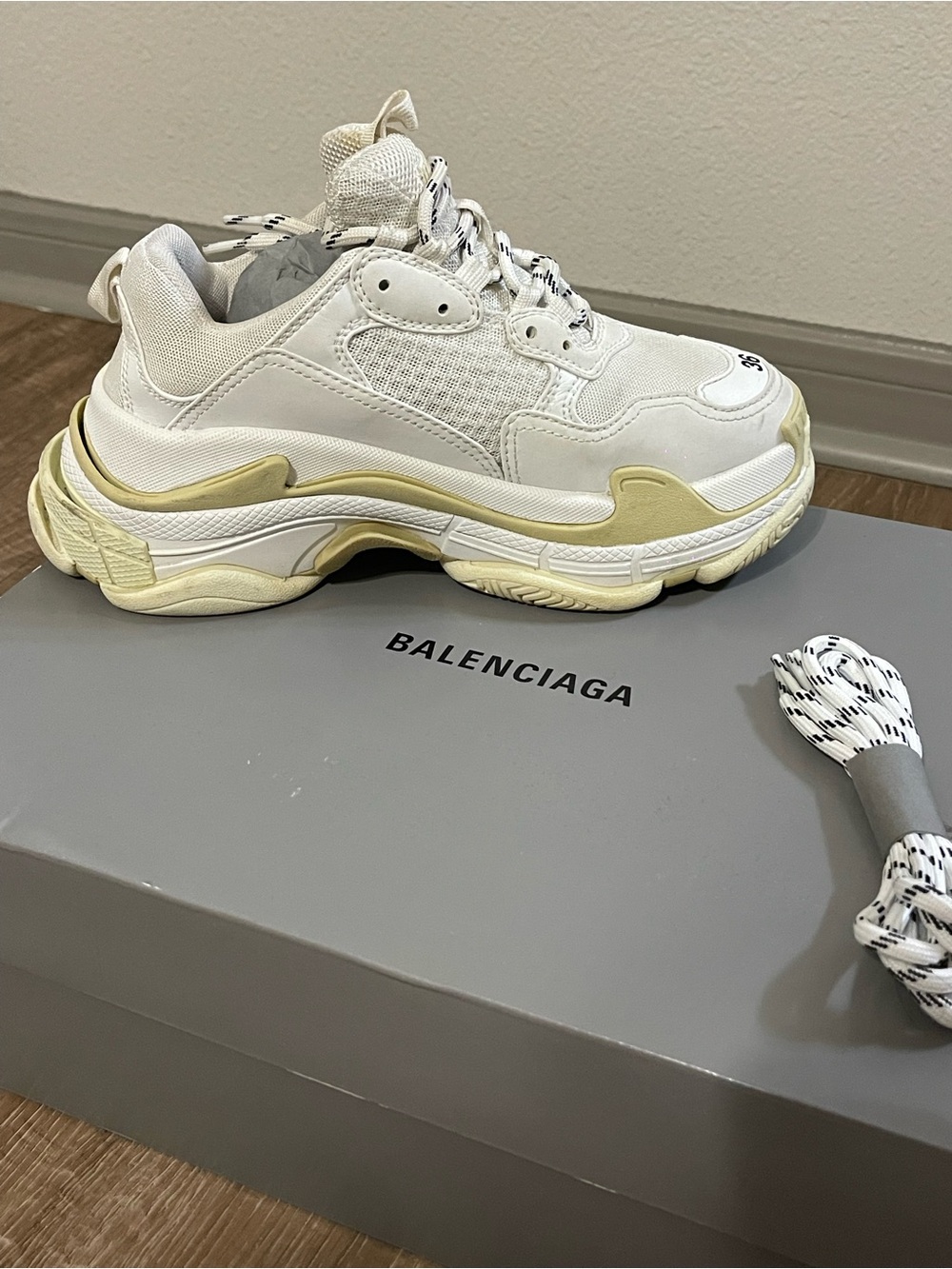 Balenciaga Off-White Chunky Logo Sole Sneakers - Picture 8 of 9